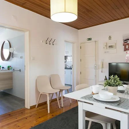 Down Chiado Easy Apartment *